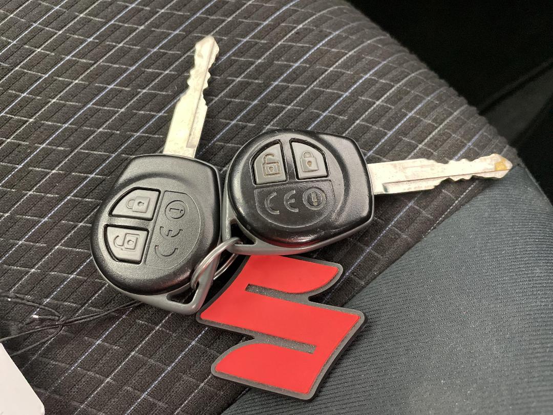 Photo '22' of Suzuki Swift