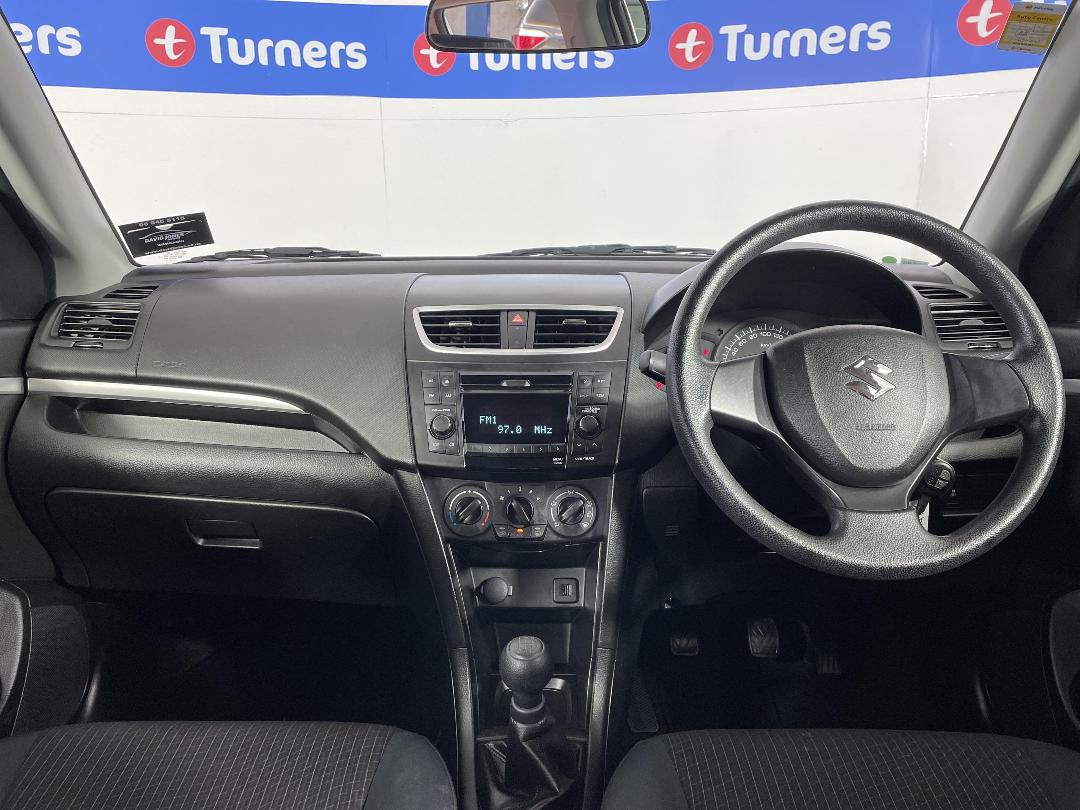 Photo '17' of Suzuki Swift