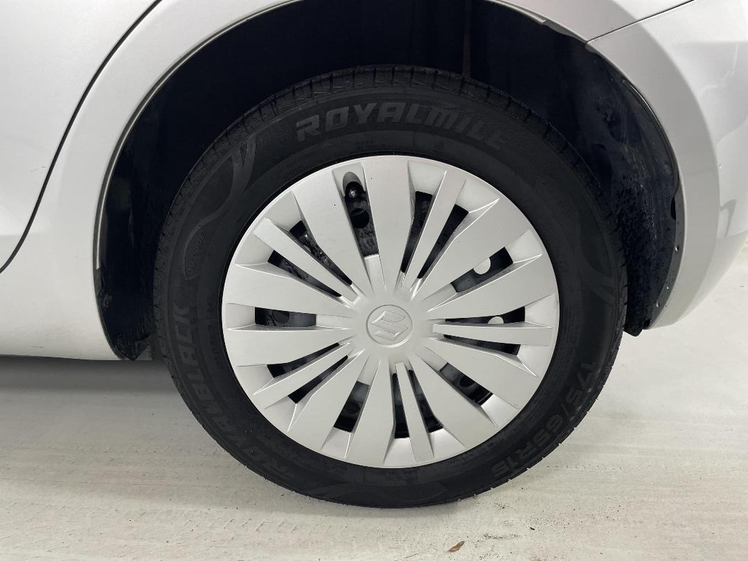 Photo '11' of Suzuki Swift