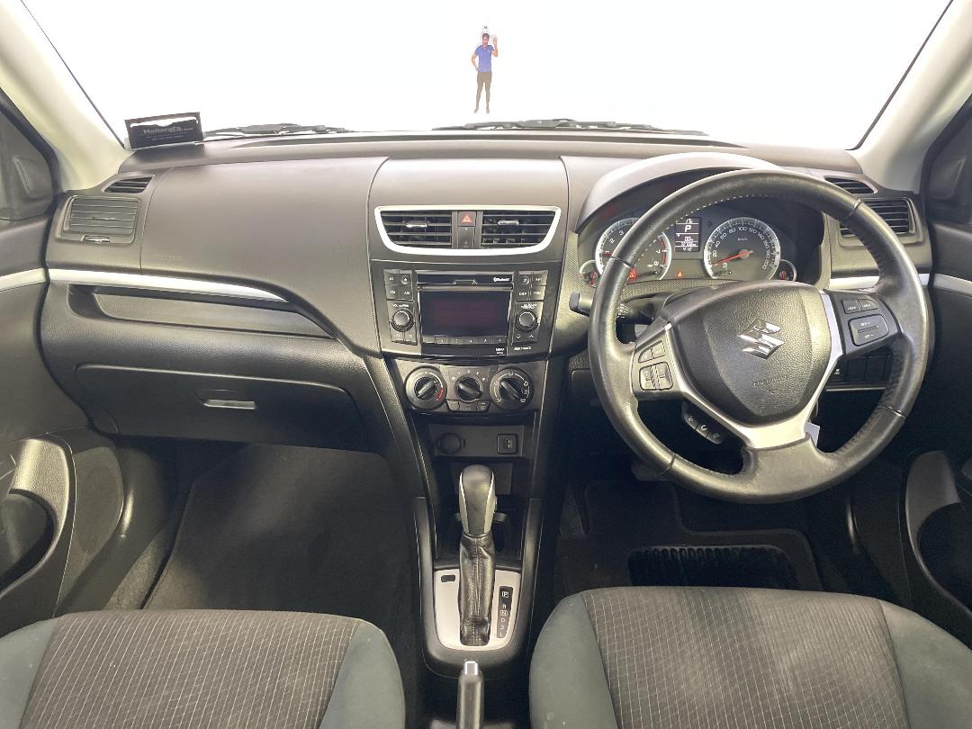 Photo '17' of Suzuki Swift