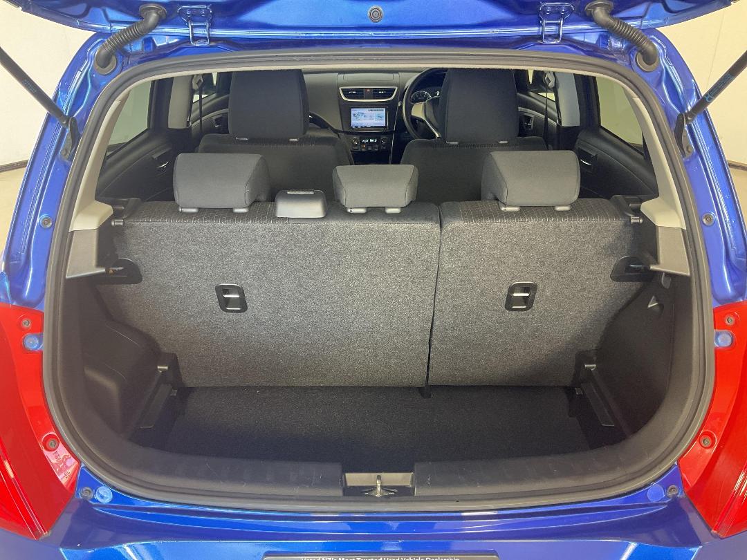 Photo '14' of Suzuki Swift Photo '14' of Suzuki Swift