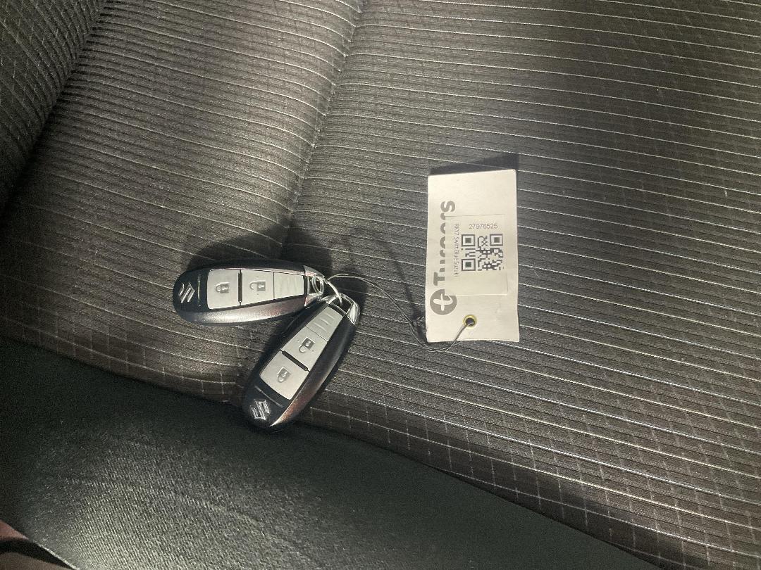 Photo '22' of Suzuki Swift Photo '22' of Suzuki Swift