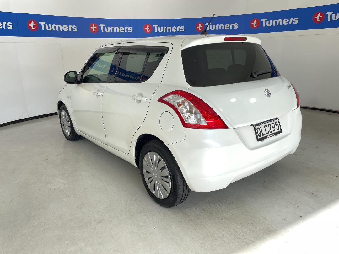 Photo '5' of Suzuki Swift