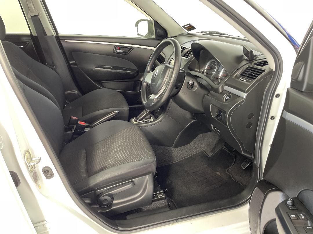 Photo '16' of Suzuki Swift