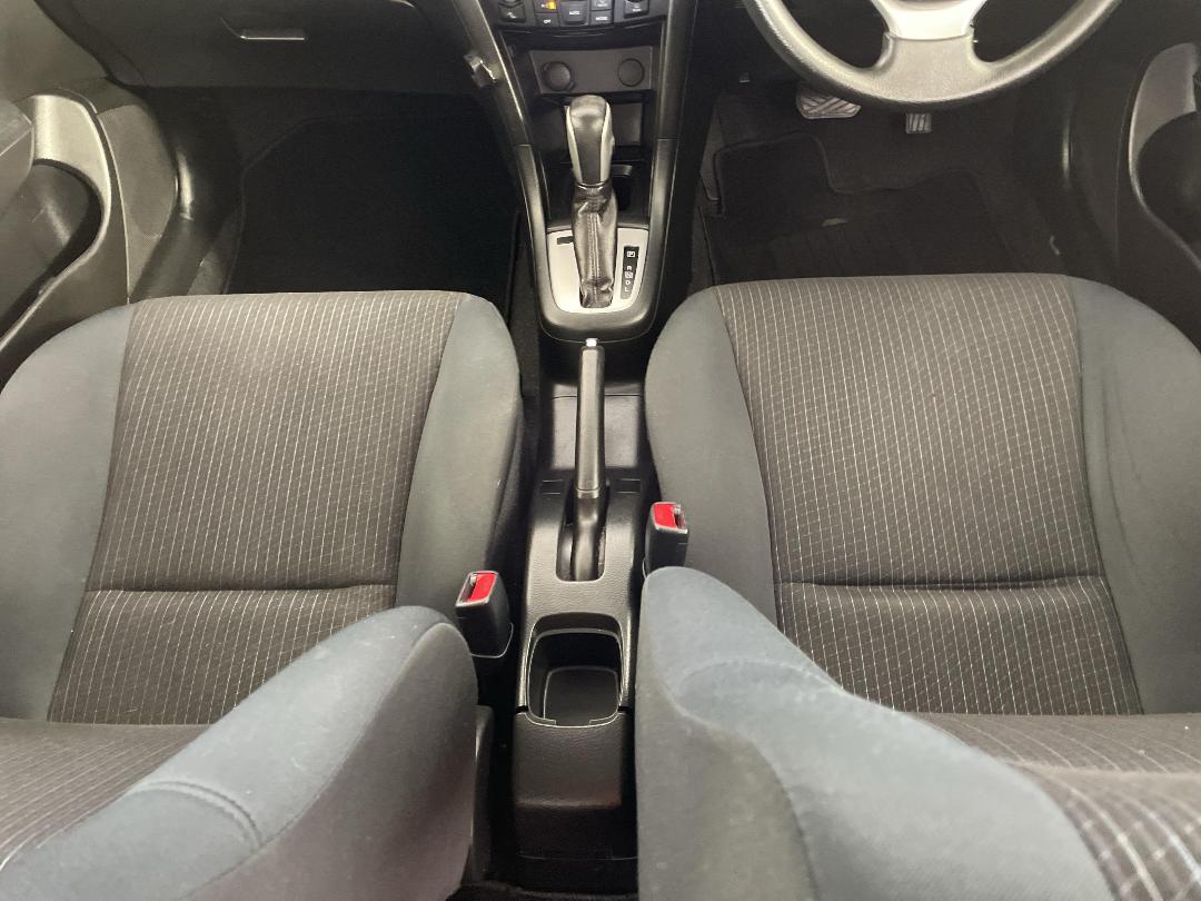 Photo '18' of Suzuki Swift