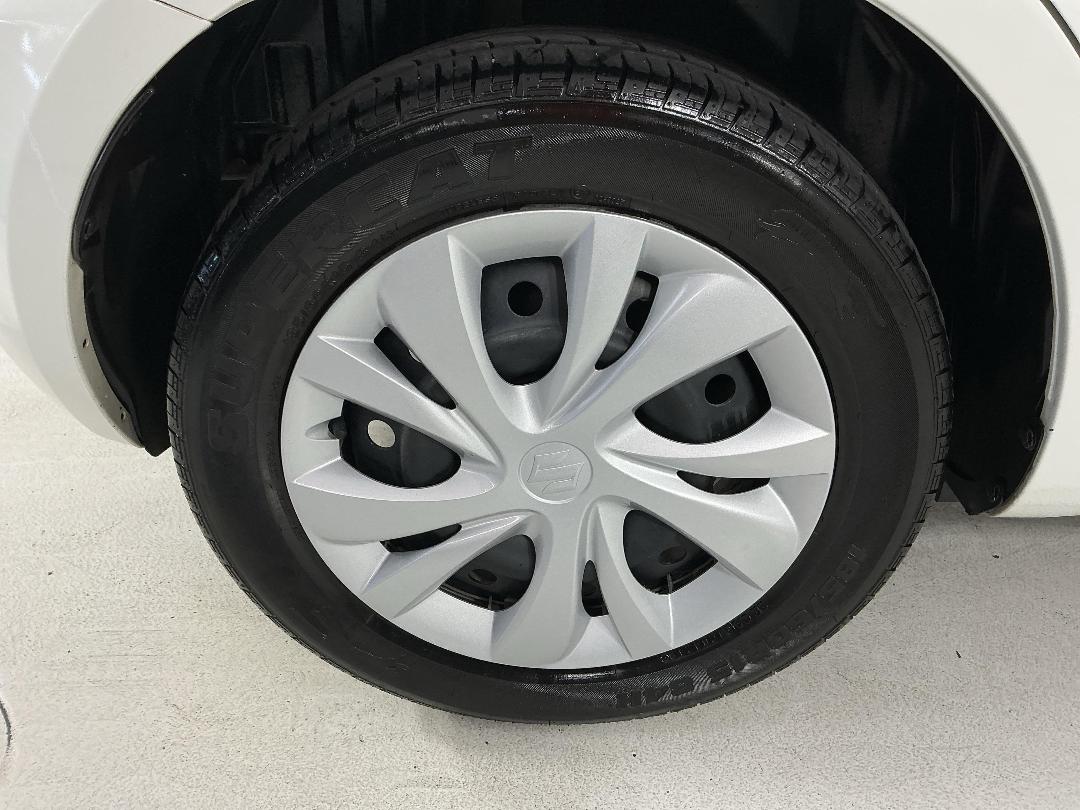 Photo '12' of Suzuki Swift