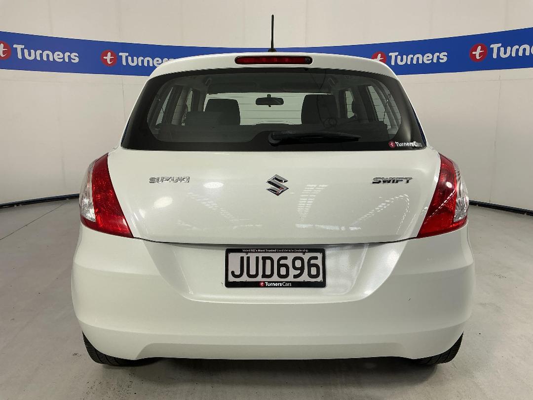 Photo '6' of Suzuki Swift