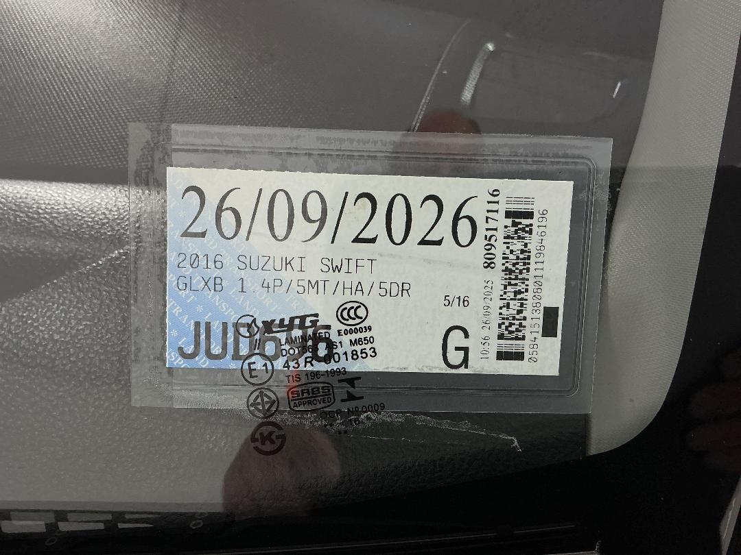 Photo '27' of Suzuki Swift