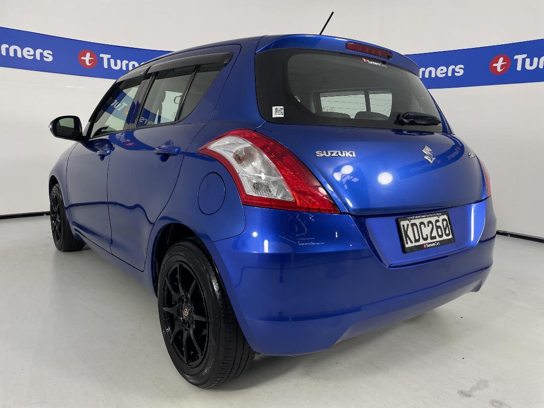 Photo '5' of Suzuki Swift