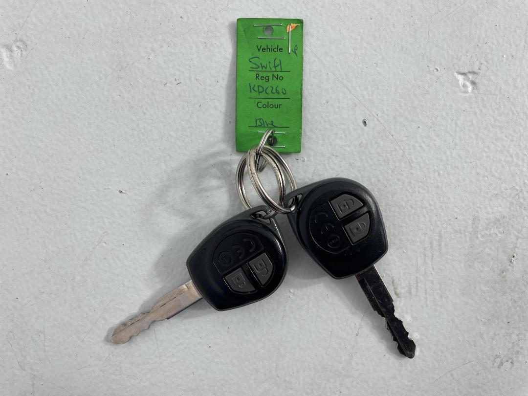 Photo '22' of Suzuki Swift