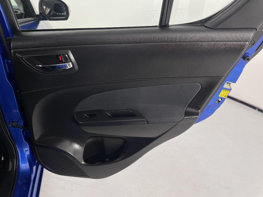 Photo '19' of Suzuki Swift