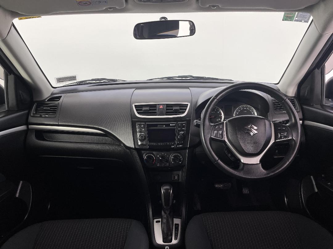 Photo '17' of Suzuki Swift