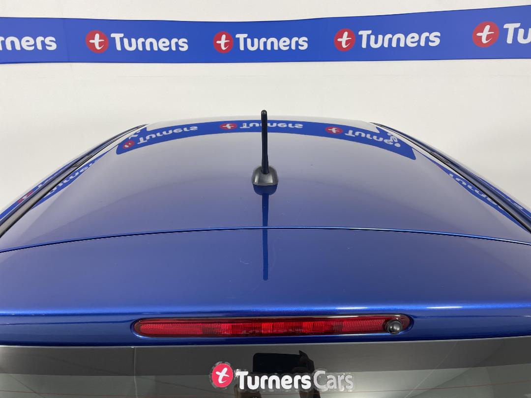 Photo '28' of Suzuki Swift