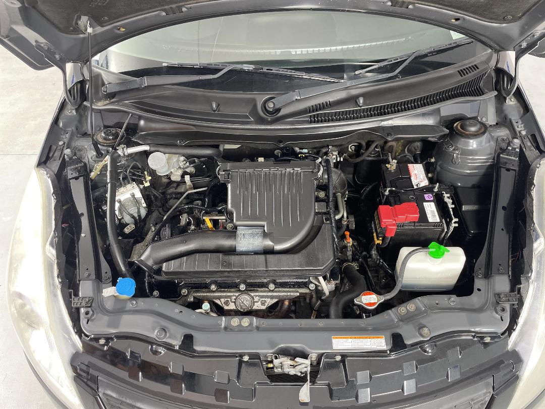 Photo '13' of Suzuki Swift Photo '13' of Suzuki Swift