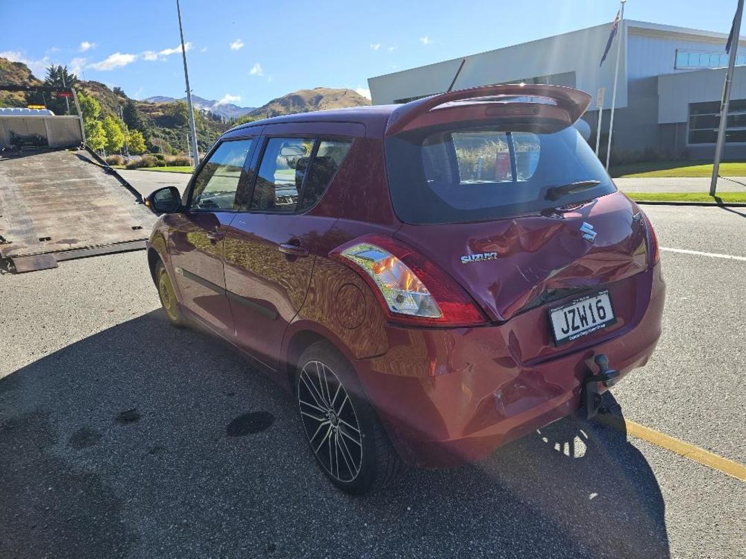 Photo '4' of Suzuki Swift XS5