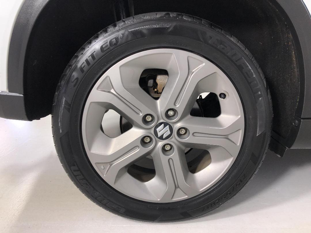 Photo '12' of Suzuki Vitara