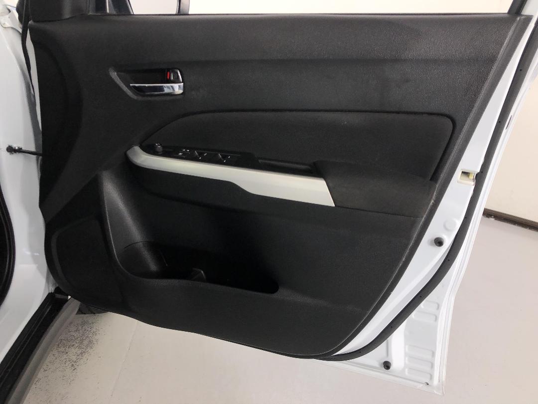 Photo '15' of Suzuki Vitara