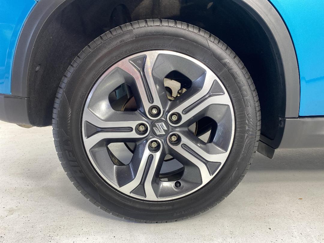 Photo '12' of Suzuki Vitara