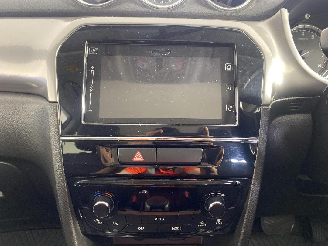 Photo '18' of Suzuki Vitara