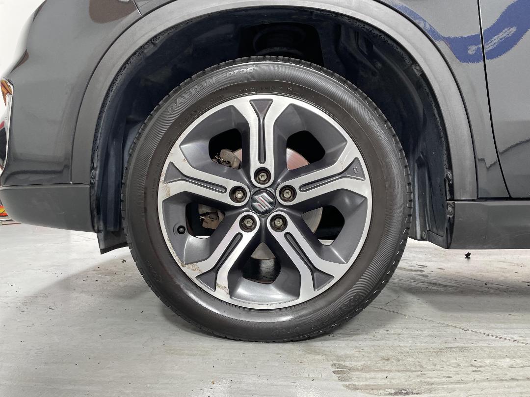 Photo '10' of Suzuki Vitara