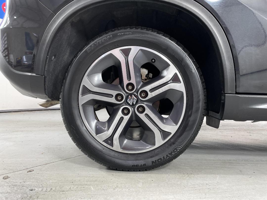 Photo '12' of Suzuki Vitara