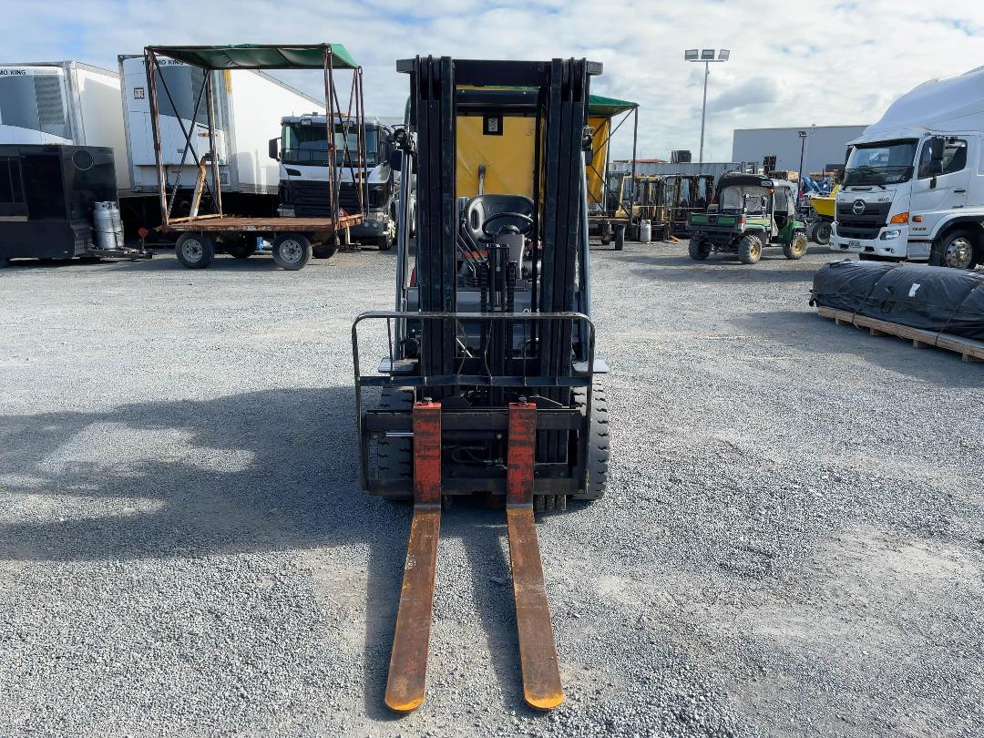 Photo '10' of TOYOTA 32-8FG25 Forklift Photo '10' of TOYOTA 32-8FG25 Forklift