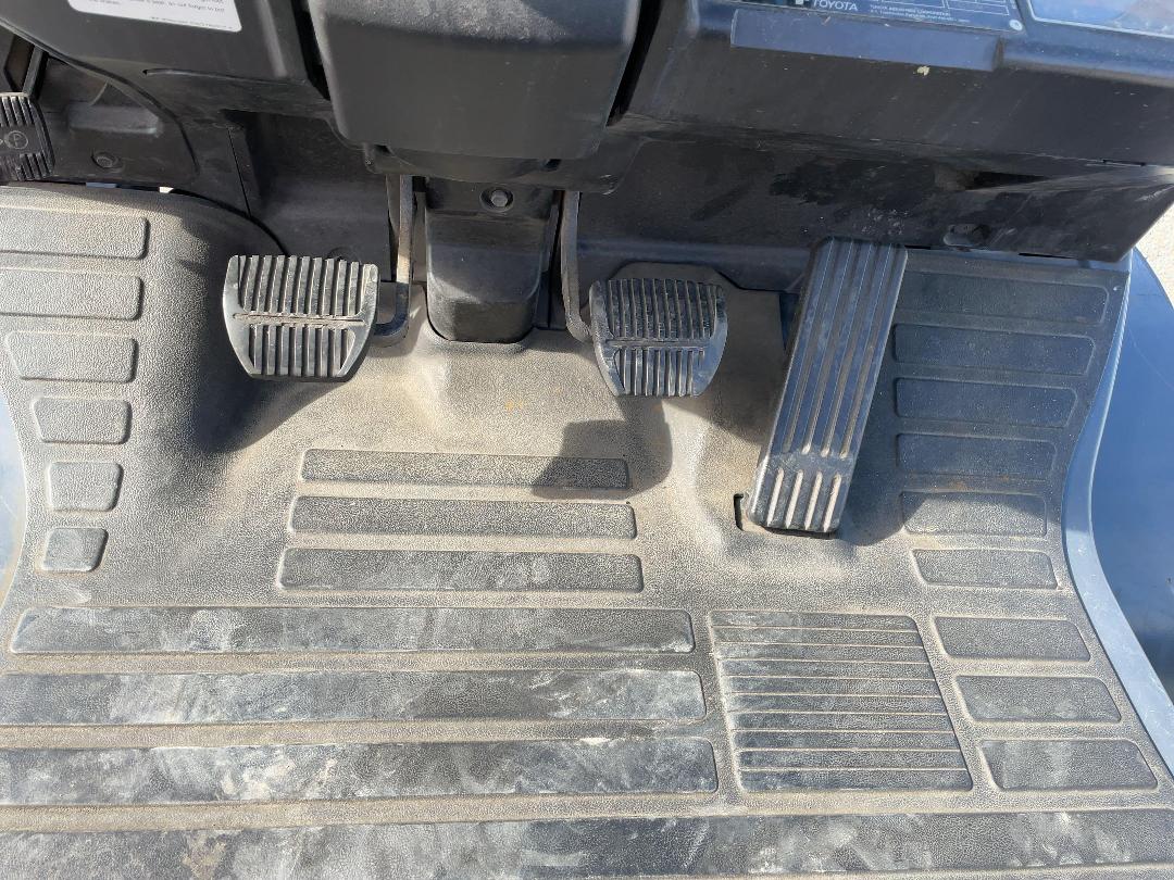 Photo '14' of TOYOTA 32-8FG25 Forklift Photo '14' of TOYOTA 32-8FG25 Forklift