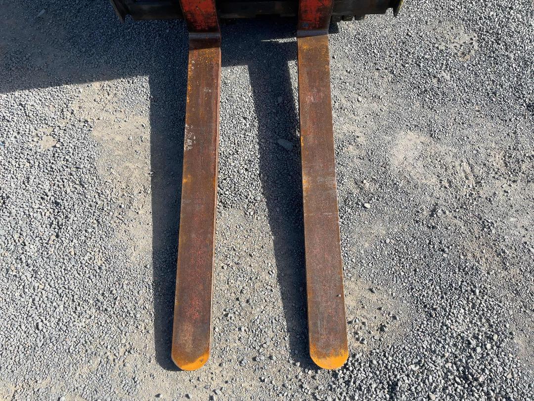 Photo '20' of TOYOTA 32-8FG25 Forklift Photo '20' of TOYOTA 32-8FG25 Forklift