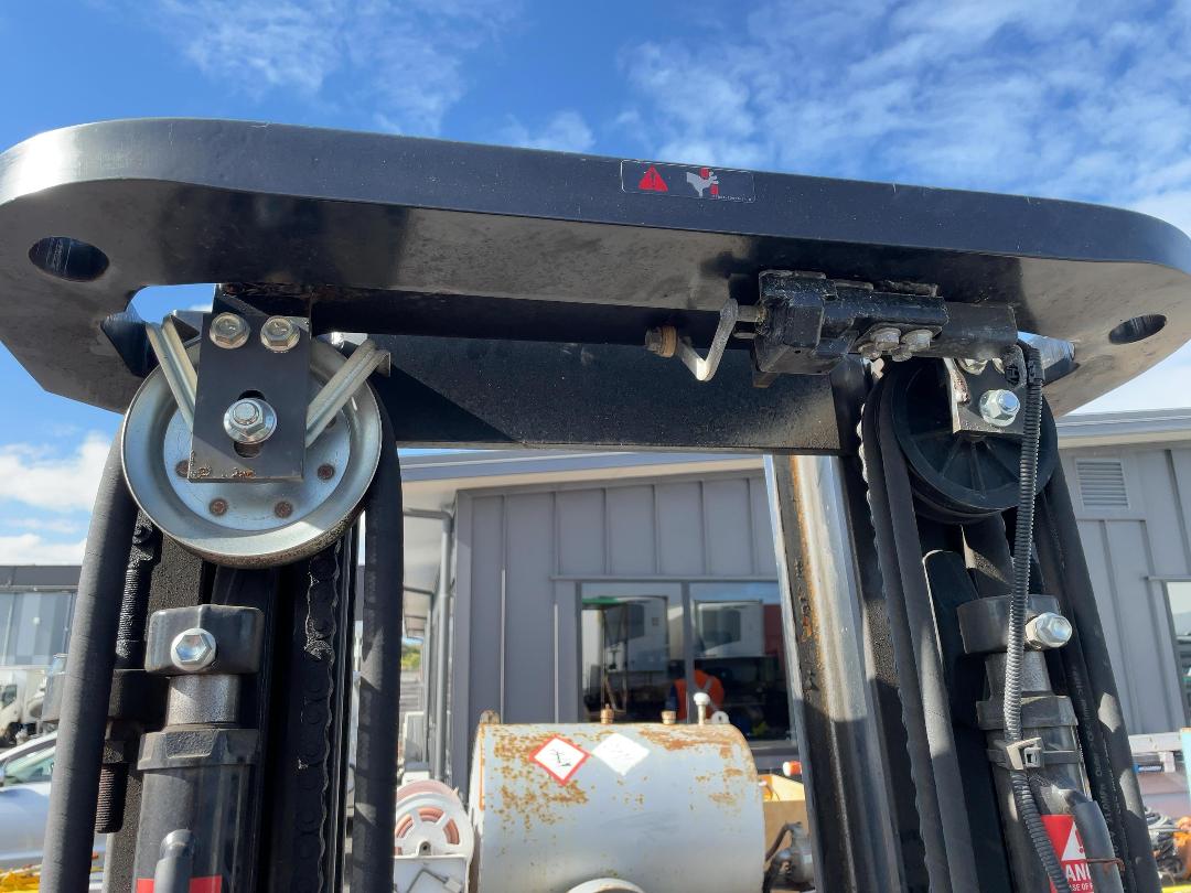 Photo '25' of TOYOTA 32-8FG25 Forklift Photo '25' of TOYOTA 32-8FG25 Forklift