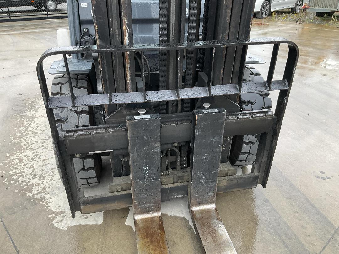 Photo '14' of Toyota 728FDJ35 Forklift Photo '14' of Toyota 728FDJ35 Forklift