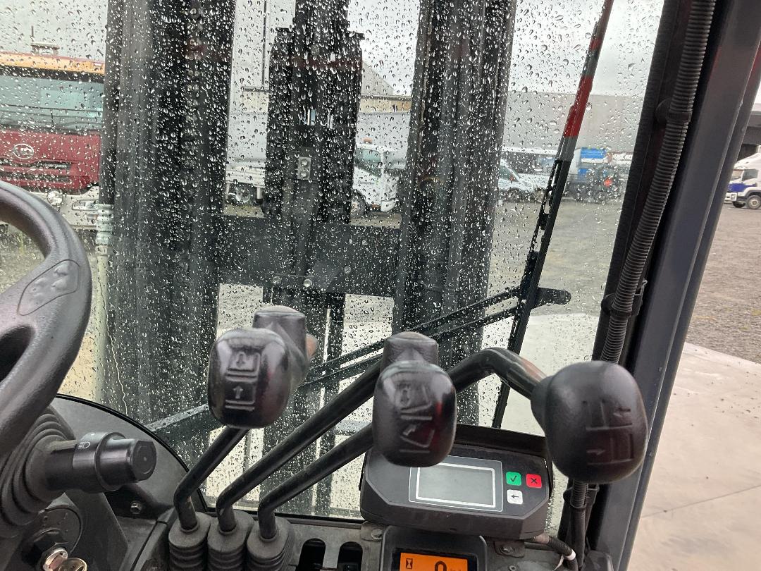 Photo '13' of Toyota 728FDJ35 Forklift Photo '13' of Toyota 728FDJ35 Forklift