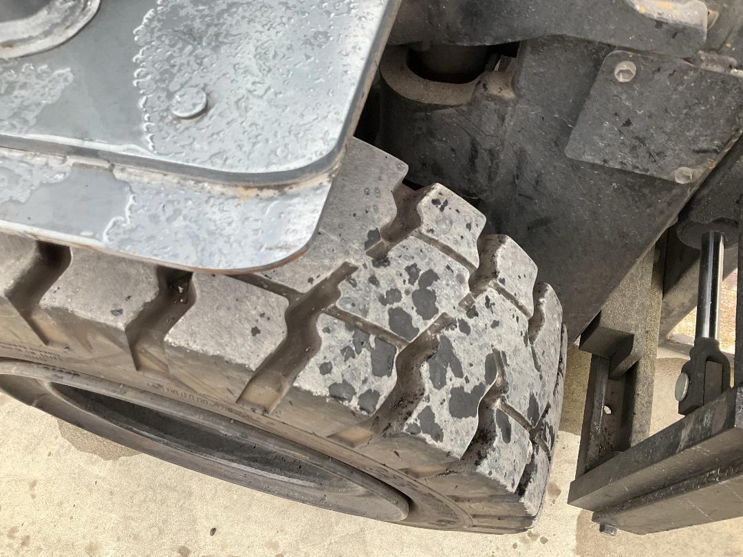 Photo '21' of Toyota 728FDJ35 Forklift Photo '21' of Toyota 728FDJ35 Forklift