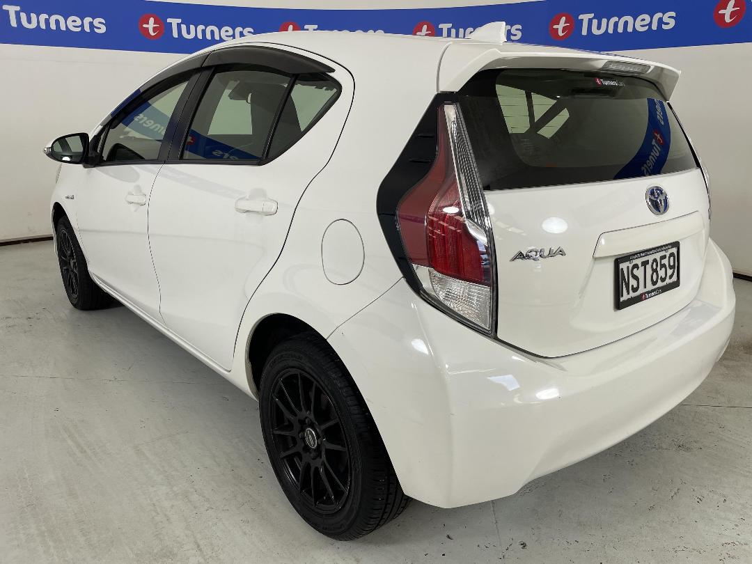 Photo '5' of Toyota Aqua