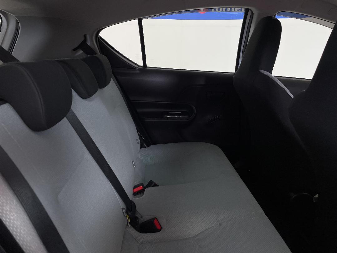 Photo '20' of Toyota Aqua