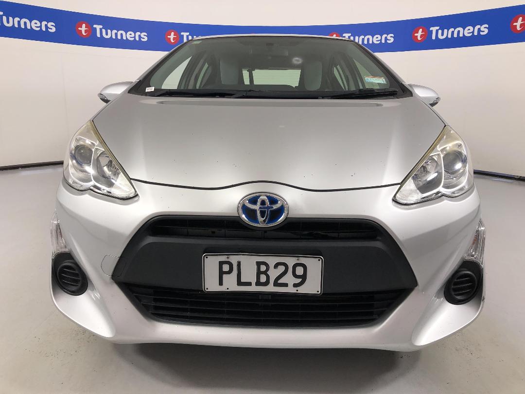 Photo '2' of Toyota Aqua Photo '2' of Toyota Aqua