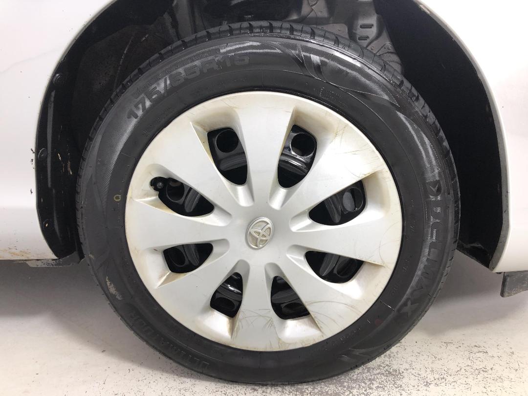 Photo '9' of Toyota Aqua Photo '9' of Toyota Aqua