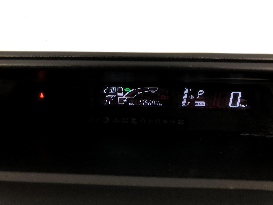 Photo '21' of Toyota Aqua Photo '21' of Toyota Aqua