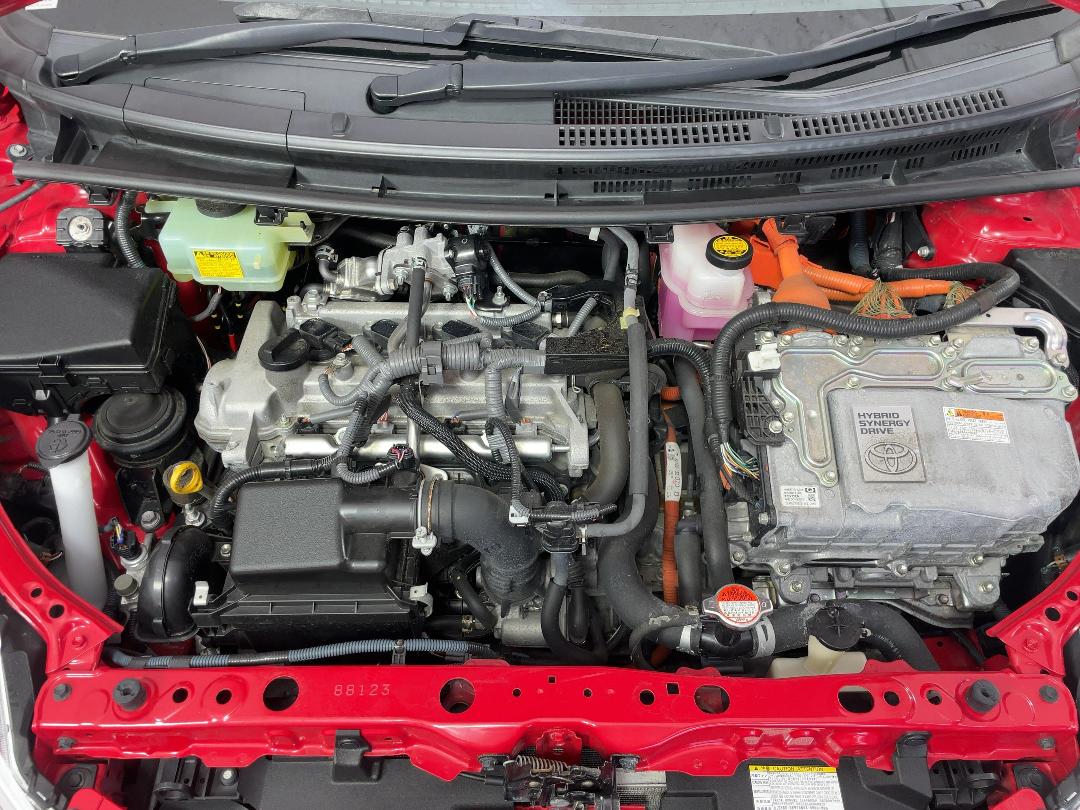 Photo '13' of Toyota Aqua