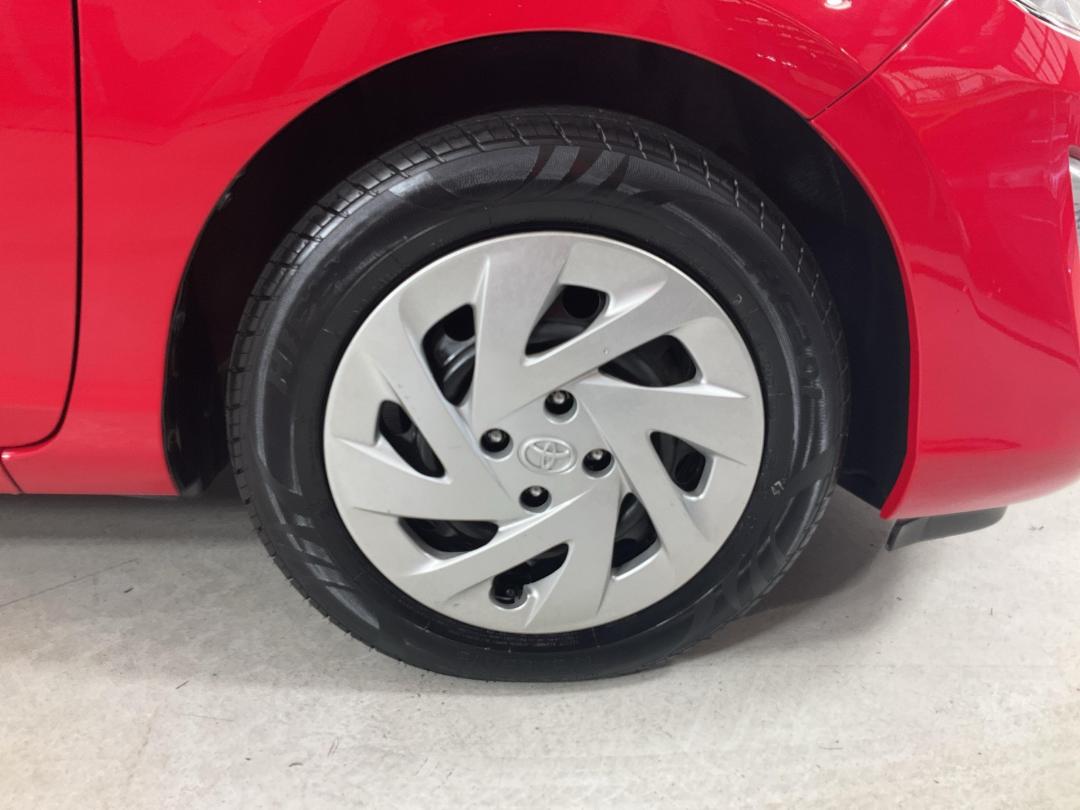 Photo '9' of Toyota Aqua Photo '9' of Toyota Aqua