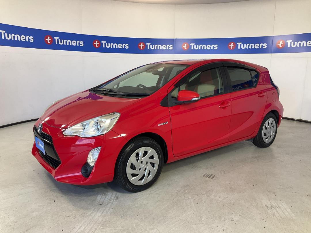 Photo '4' of Toyota Aqua Photo '4' of Toyota Aqua