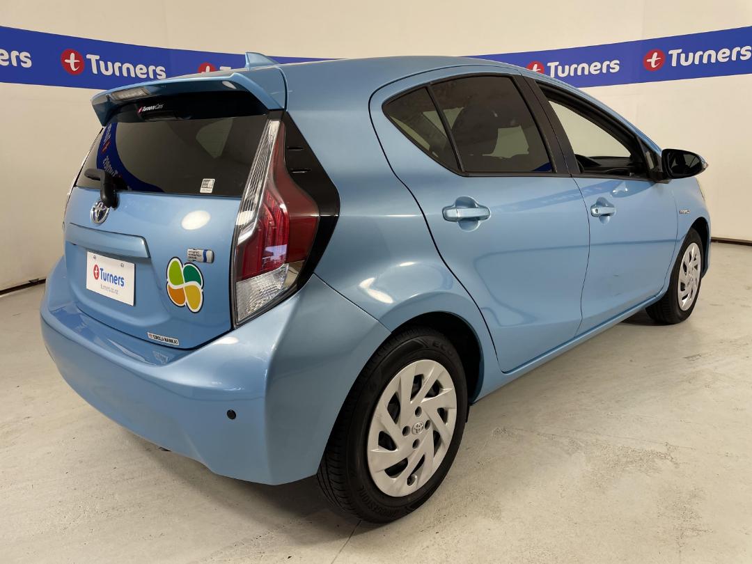 Photo '7' of Toyota Aqua