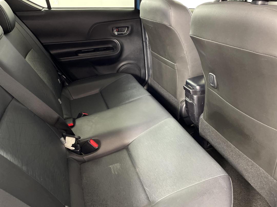 Photo '20' of Toyota Aqua