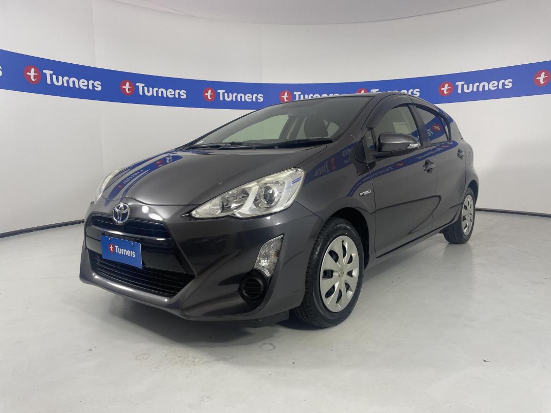 Photo '4' of Toyota Aqua Photo '4' of Toyota Aqua