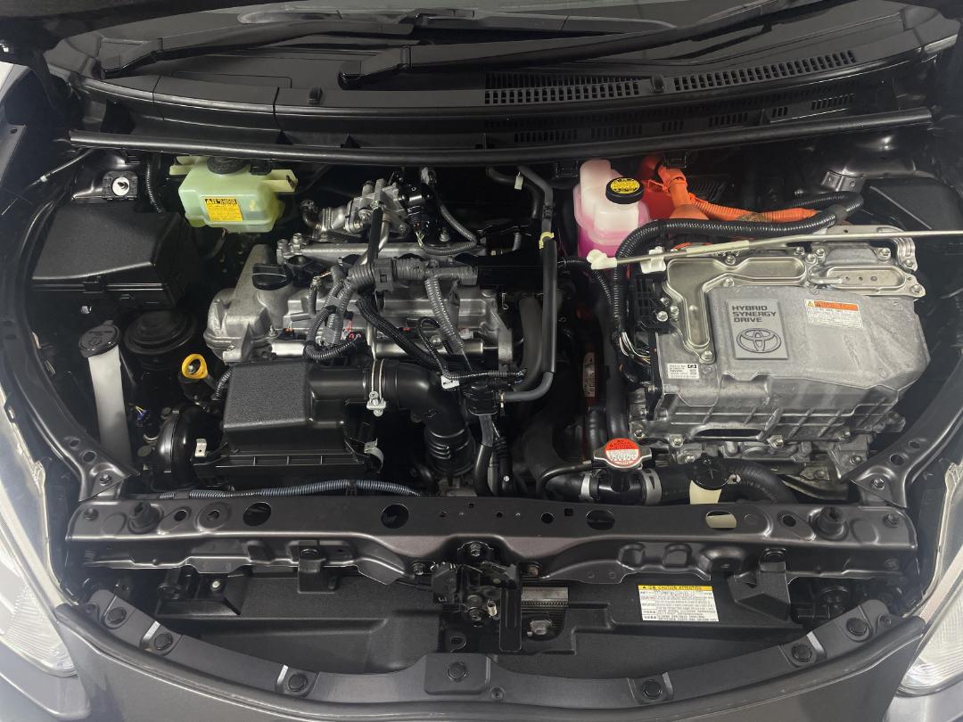 Photo '13' of Toyota Aqua Photo '13' of Toyota Aqua