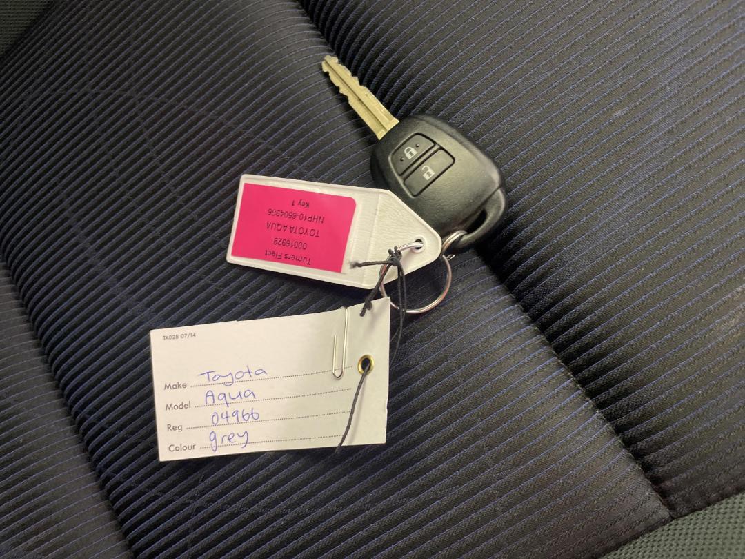 Photo '22' of Toyota Aqua Photo '22' of Toyota Aqua