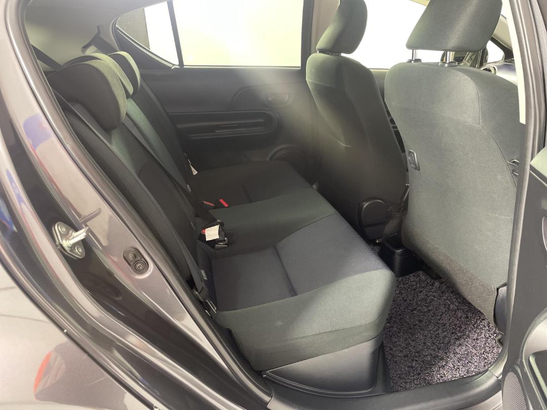 Photo '20' of Toyota Aqua Photo '20' of Toyota Aqua