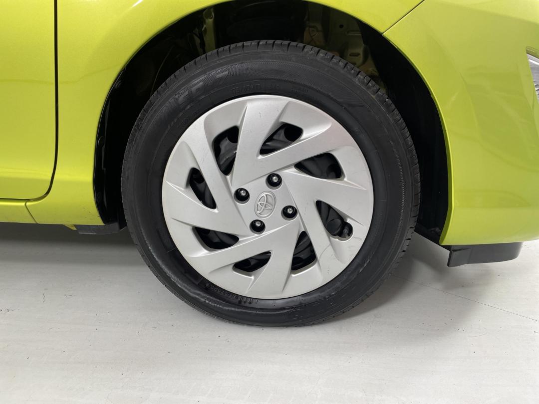 Photo '9' of Toyota Aqua Photo '9' of Toyota Aqua