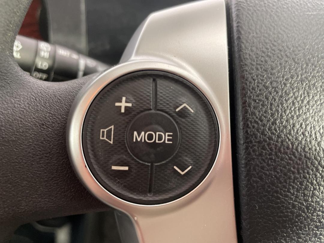 Photo '23' of Toyota Aqua Photo '23' of Toyota Aqua