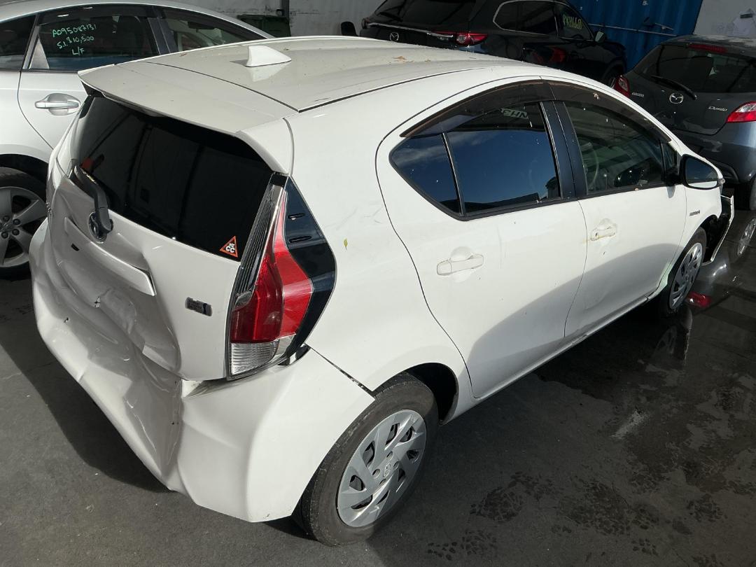 Photo '5' of Toyota Aqua Photo '5' of Toyota Aqua