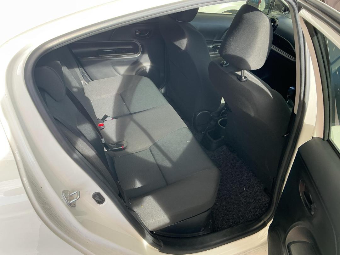 Photo '6' of Toyota Aqua Photo '6' of Toyota Aqua